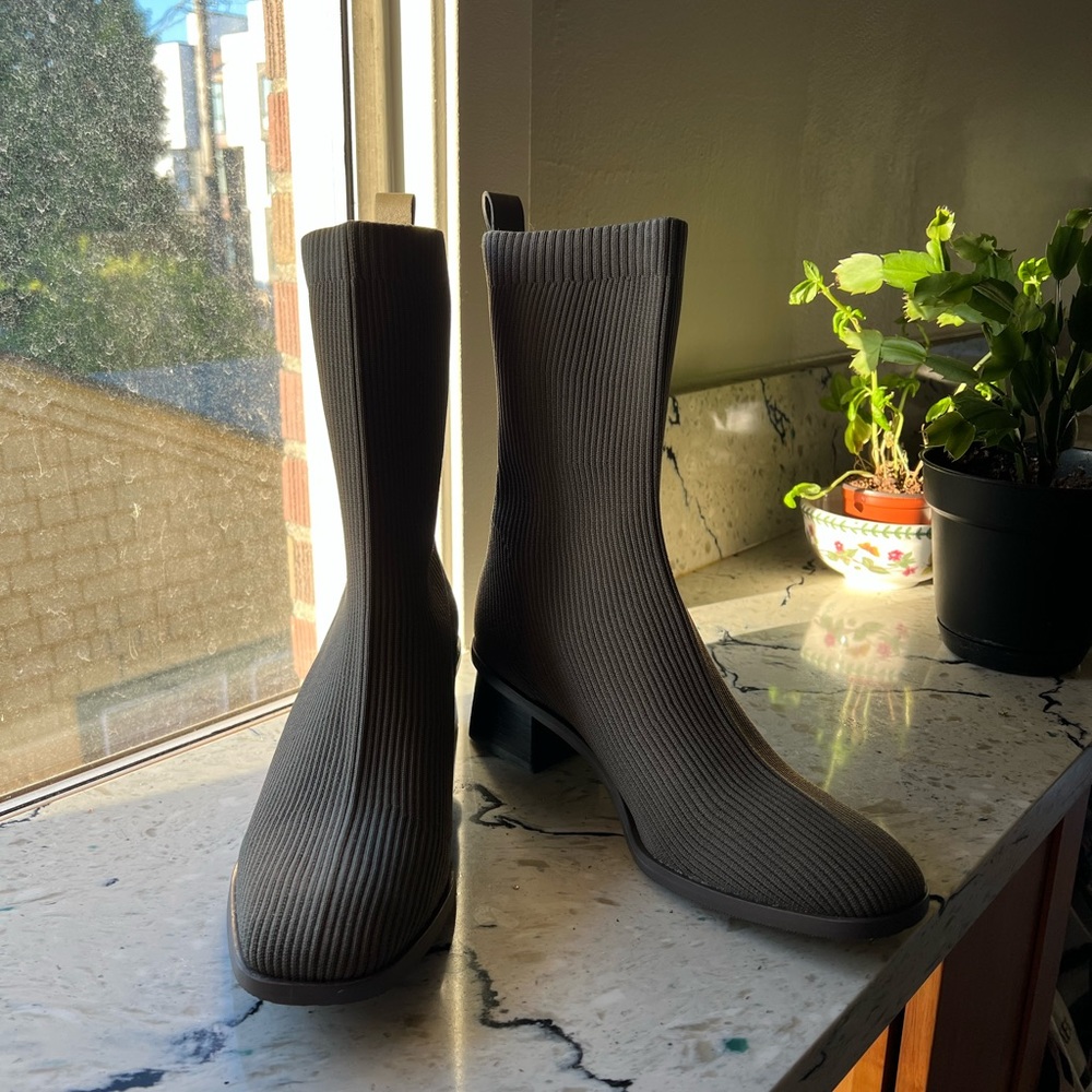 Everlane glove boots - unworn!